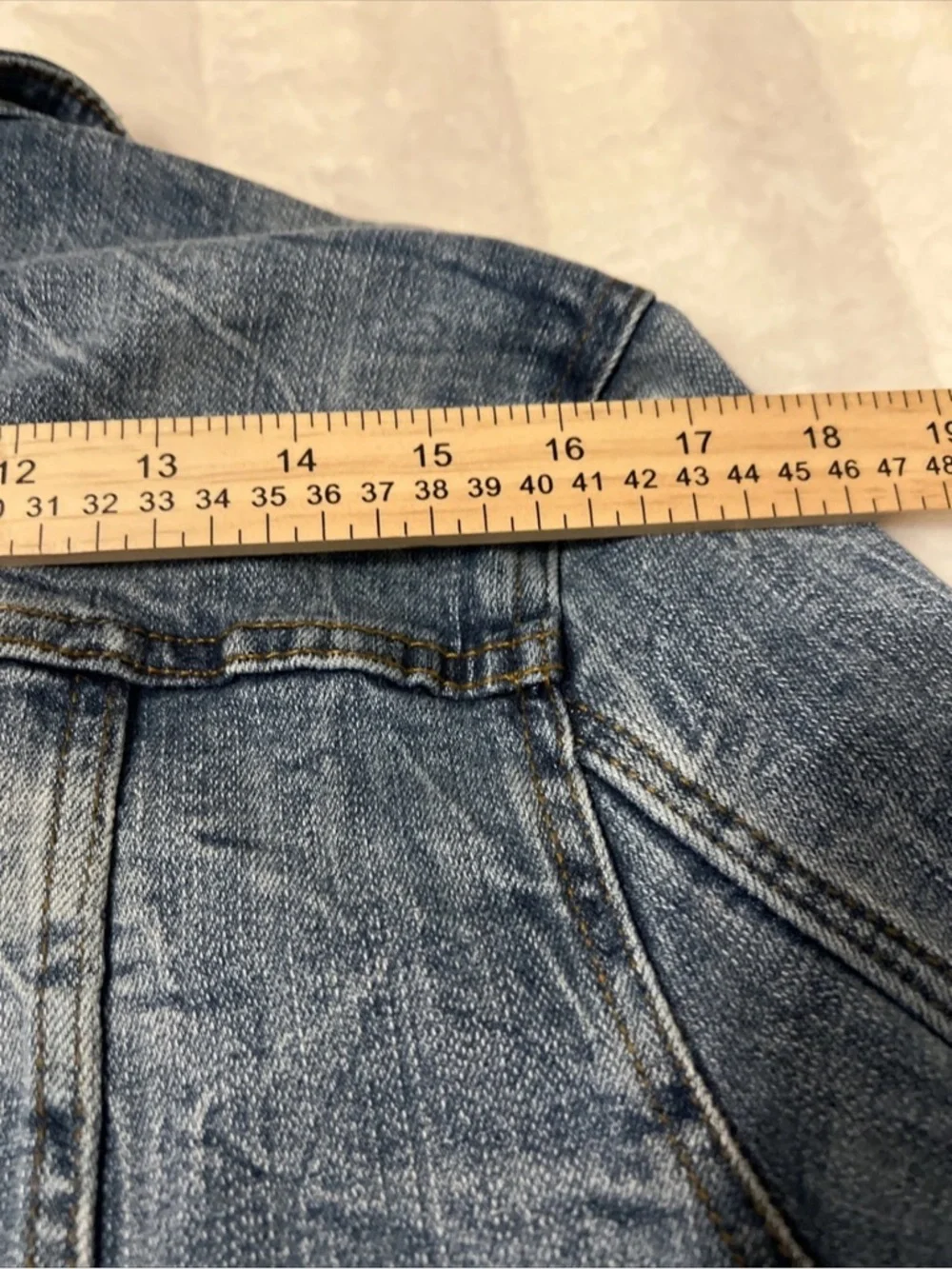 Light Wash Denim Jacket Small Cropped Trucker Boho Festival Coachella - Picture 6 of 8